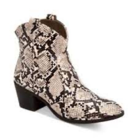 NEW! Style & Co Mykenna Western Snake Skin Ankle Boots - Picture 1 of 12